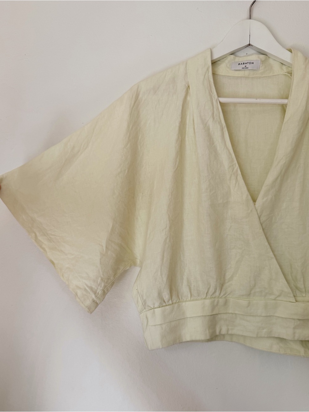 Aritzia Babaton Pale Yellow Linen V-neck Wrap Top - Picture 5 of 6